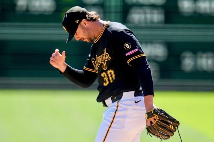 Pirates secure 1st non-losing season since 2018